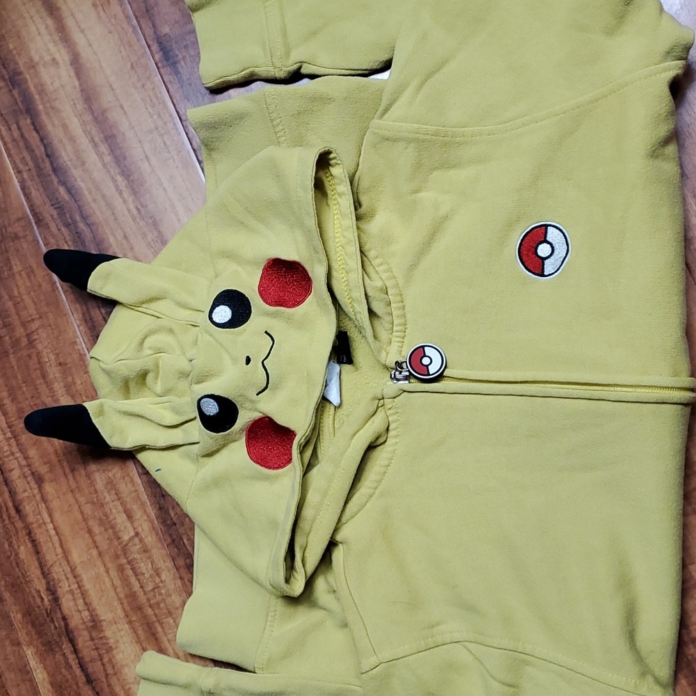 Pokémon Hoodie Sweatshirt Sweater Pikachu Child Size